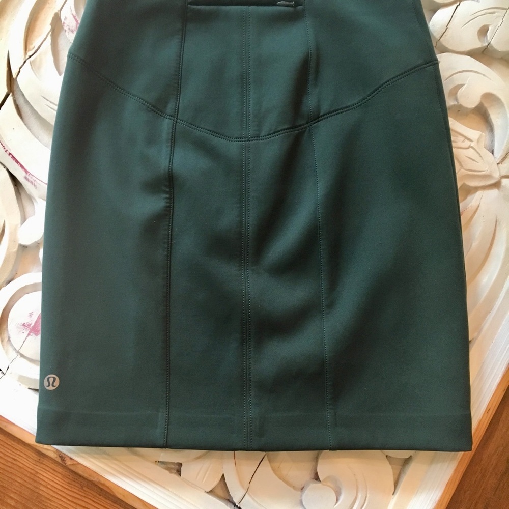 Lululemon Green City Farer Fare Skirt